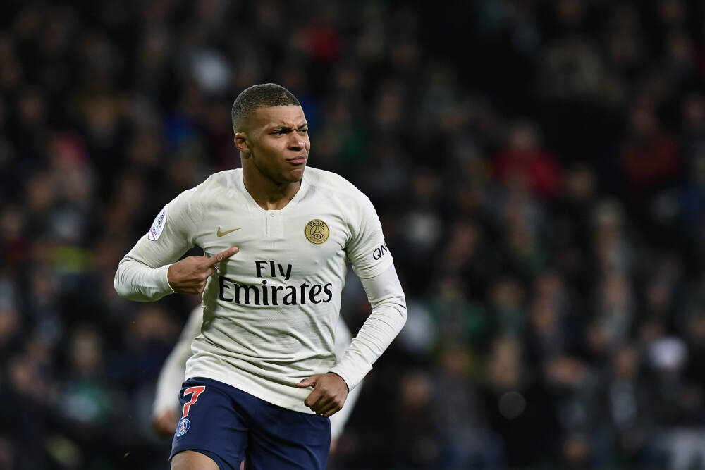 八连胜仍联盟第一! 萨林杰25+13广东大胜天津 徐杰8+6胡明轩13中3